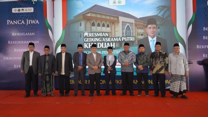 WAMENAG RI RESMI BUKA SILATURAHIM NASIONAL PESANTREN MUADALAH MUALLIMIN DI KARANGANYAR